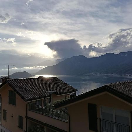 Vista Lago Panoramica Colonno エクステリア 写真